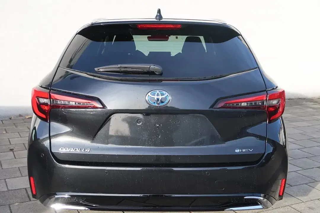 Toyota Corolla - Thumbnail 4