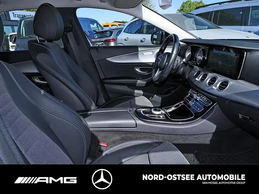 Mercedes-Benz E 200 - Thumbnail 11