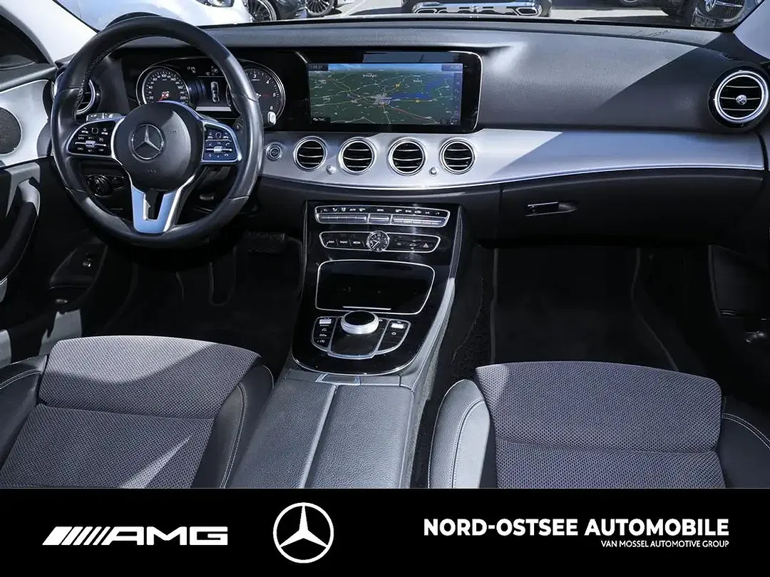 Mercedes-Benz E 200 - Thumbnail 12