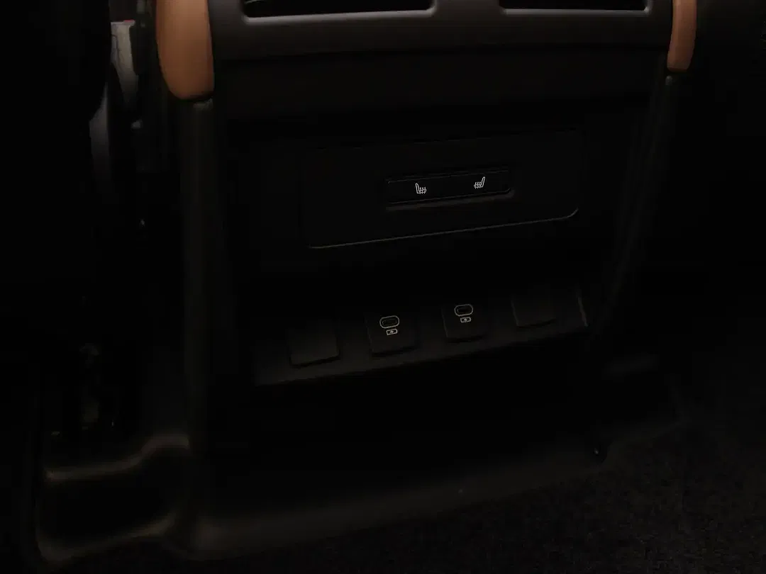 Land Rover Defender - Thumbnail 15