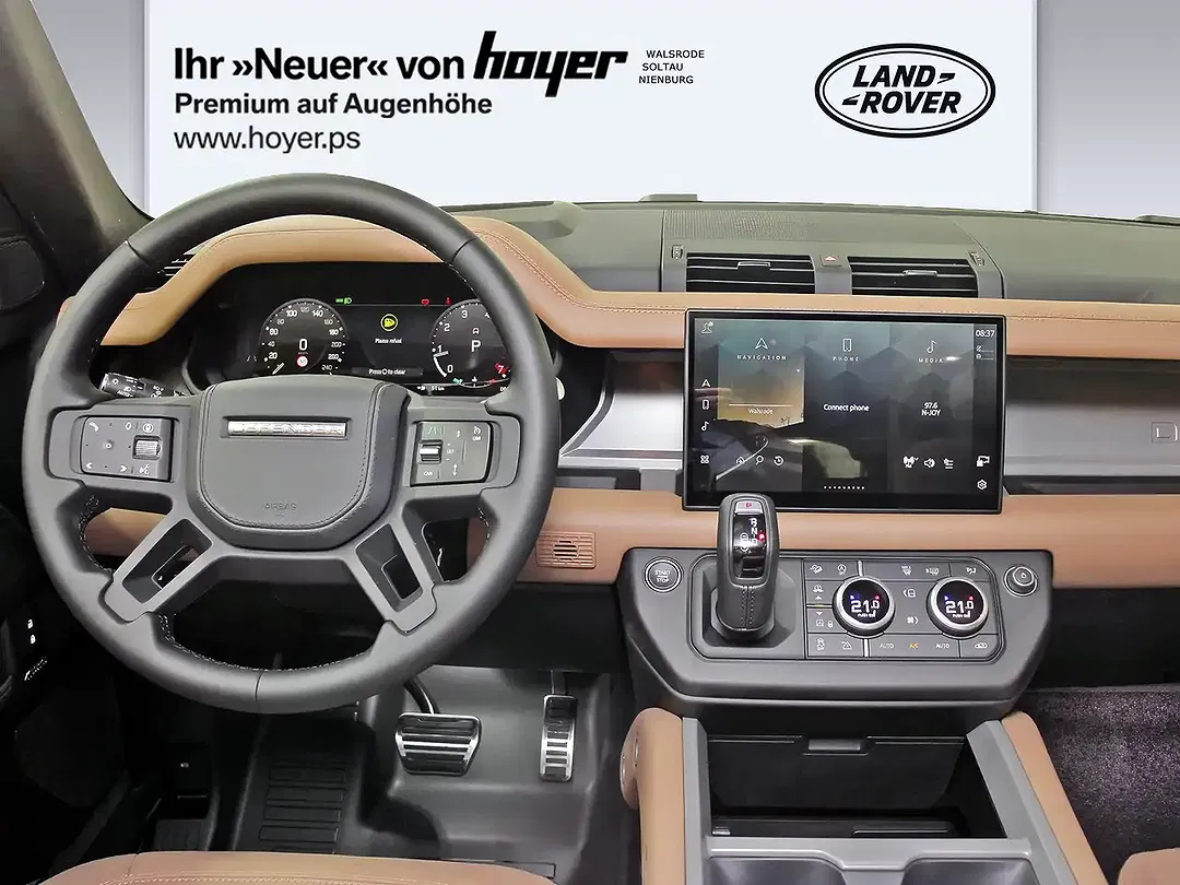 Land Rover Defender - Thumbnail 5