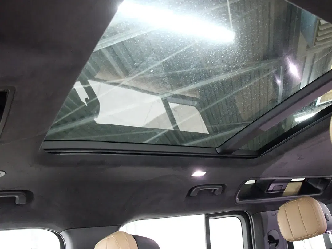 Land Rover Defender - Thumbnail 8