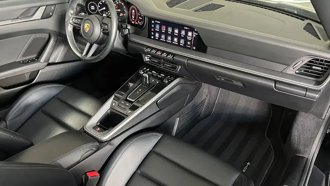 Porsche 992 - Thumbnail 10