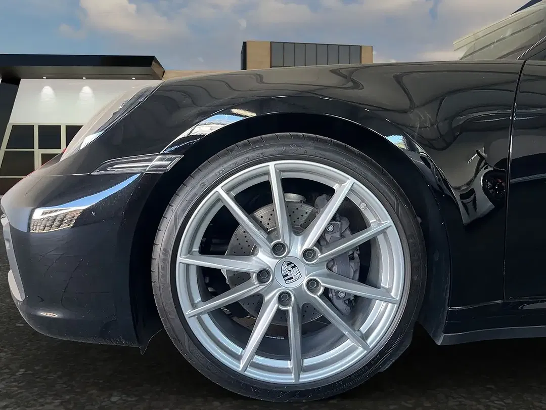 Porsche 992 - Thumbnail 12