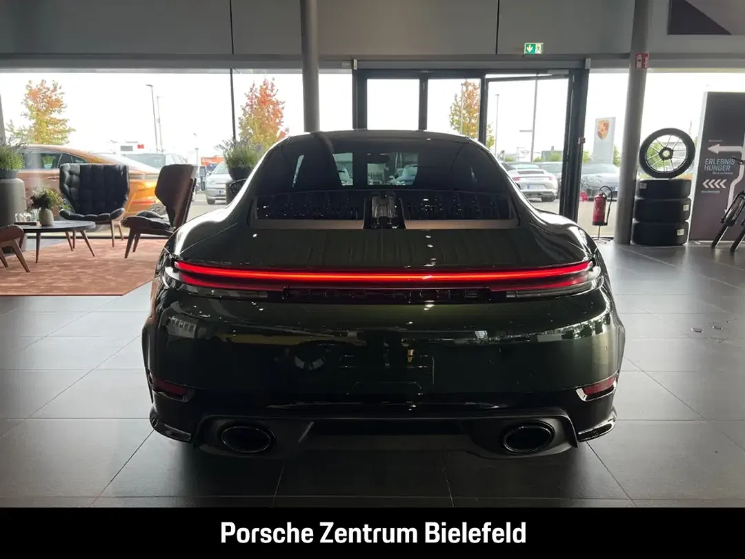 Porsche 992 - Thumbnail 5