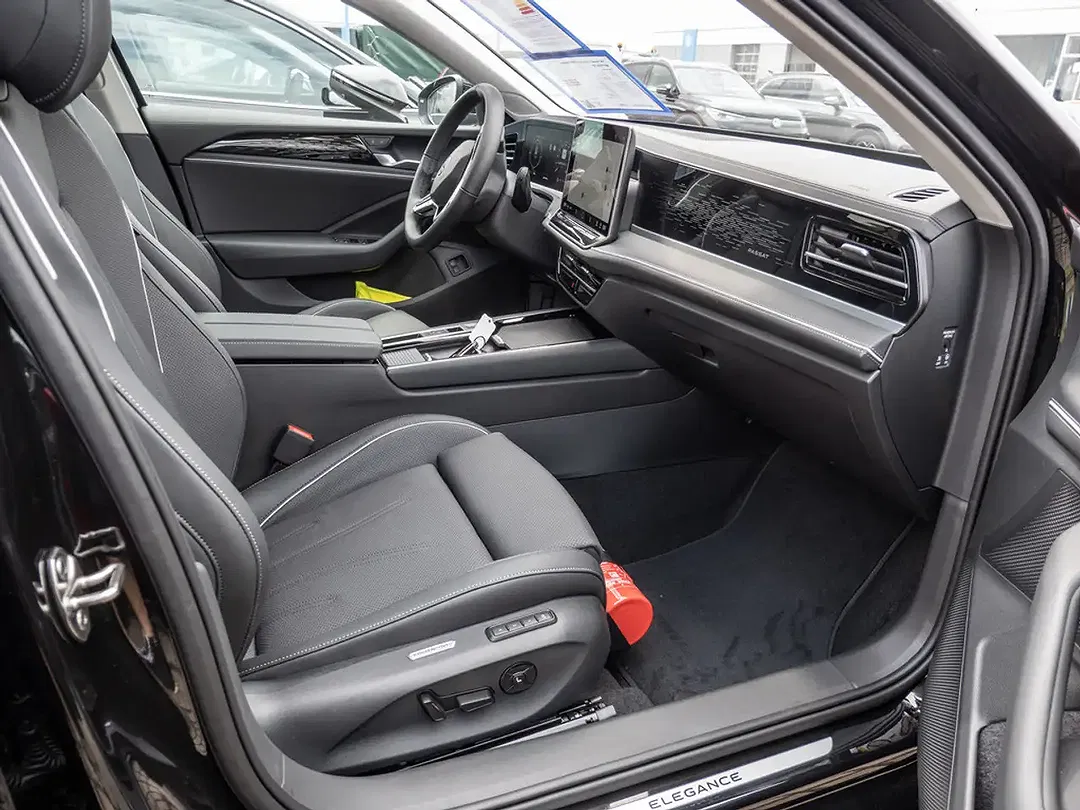 Volkswagen Passat Variant - Thumbnail 2