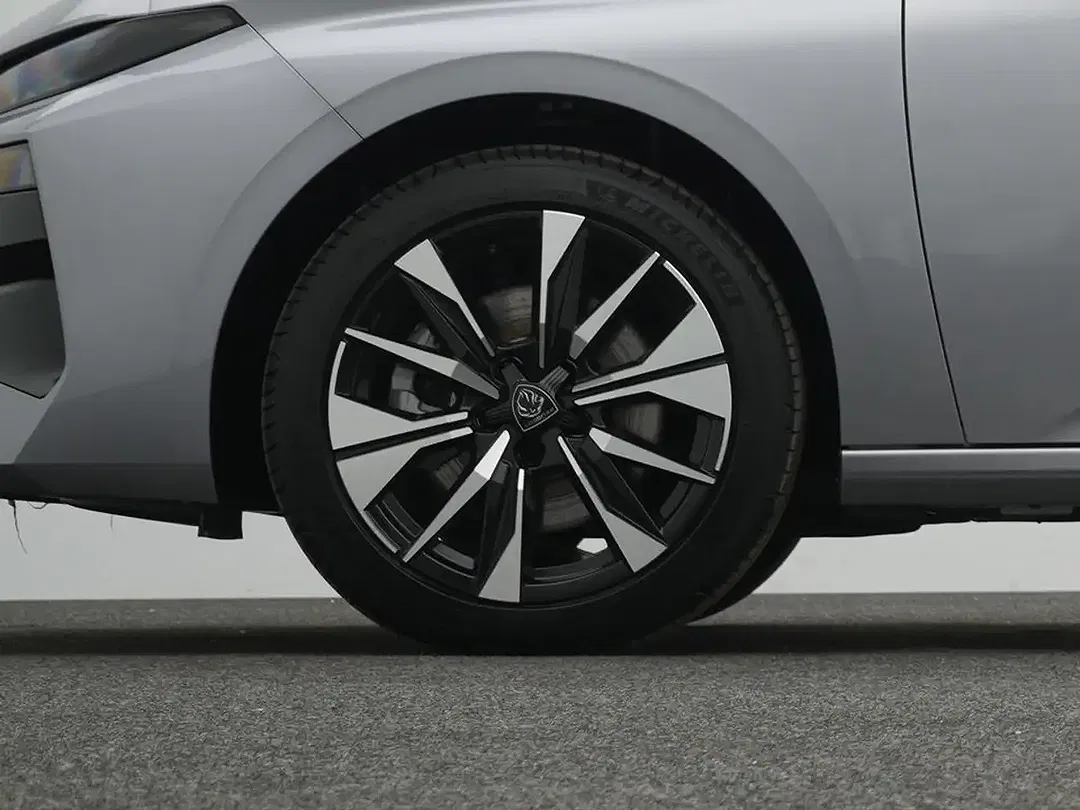 Peugeot 308 - Thumbnail 7