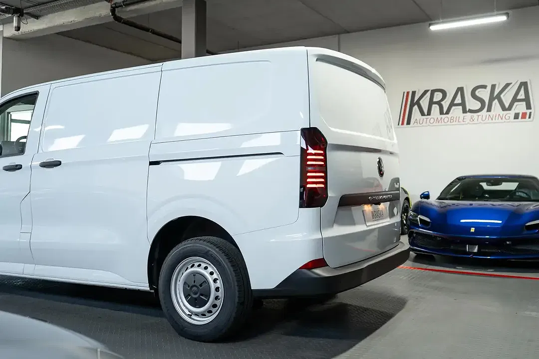 Volkswagen Transporter - Thumbnail 9