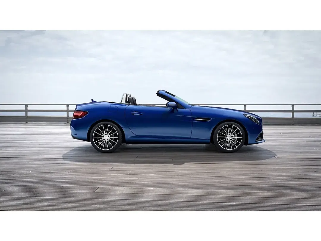 Mercedes-Benz SLC 300 - Thumbnail 11