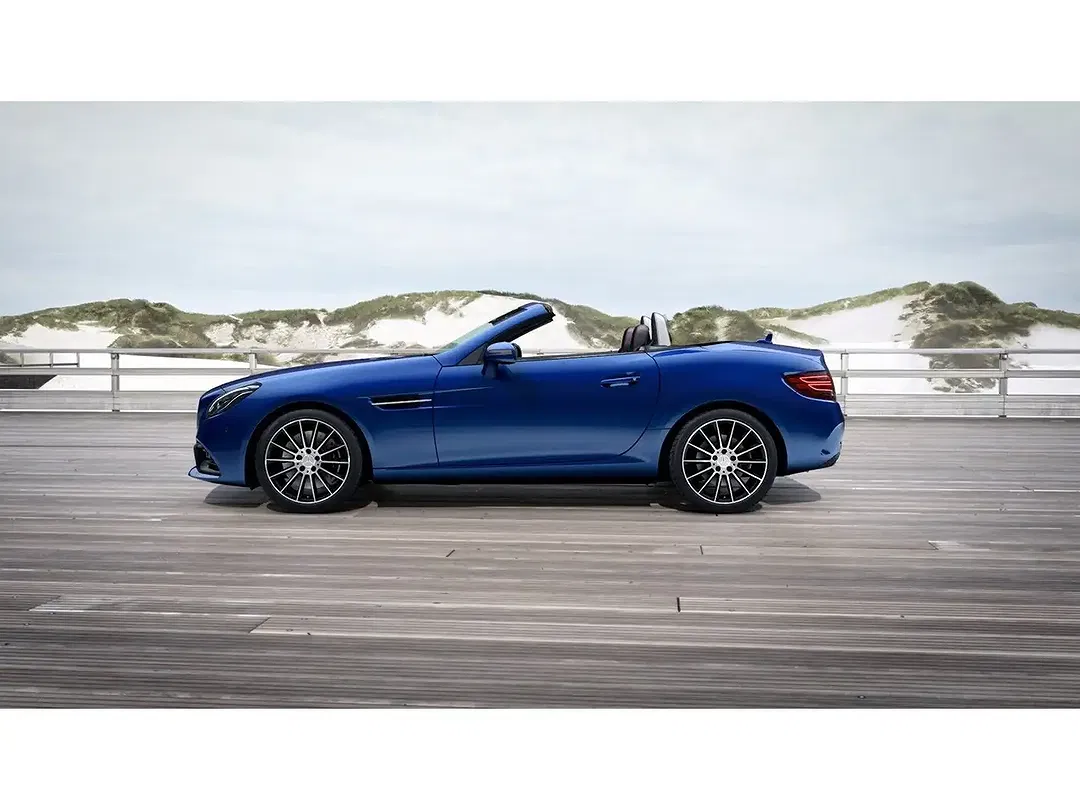 Mercedes-Benz SLC 300 - Thumbnail 3