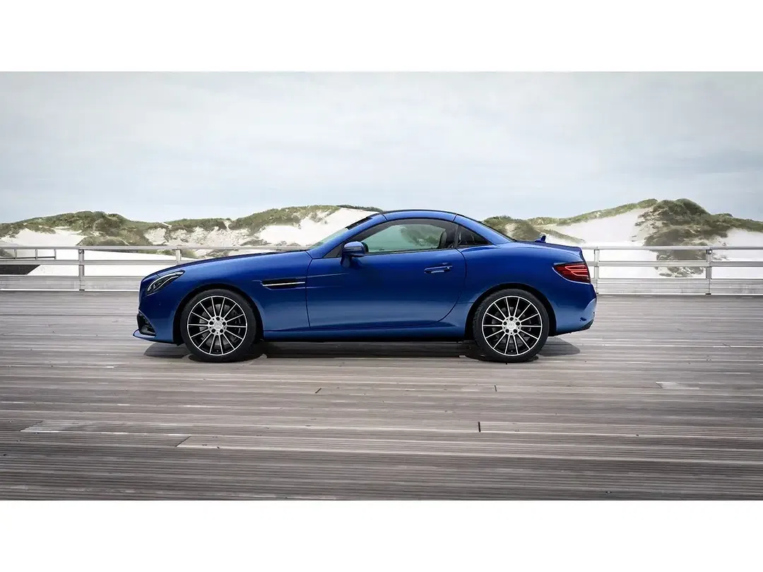 Mercedes-Benz SLC 300 - Thumbnail 4