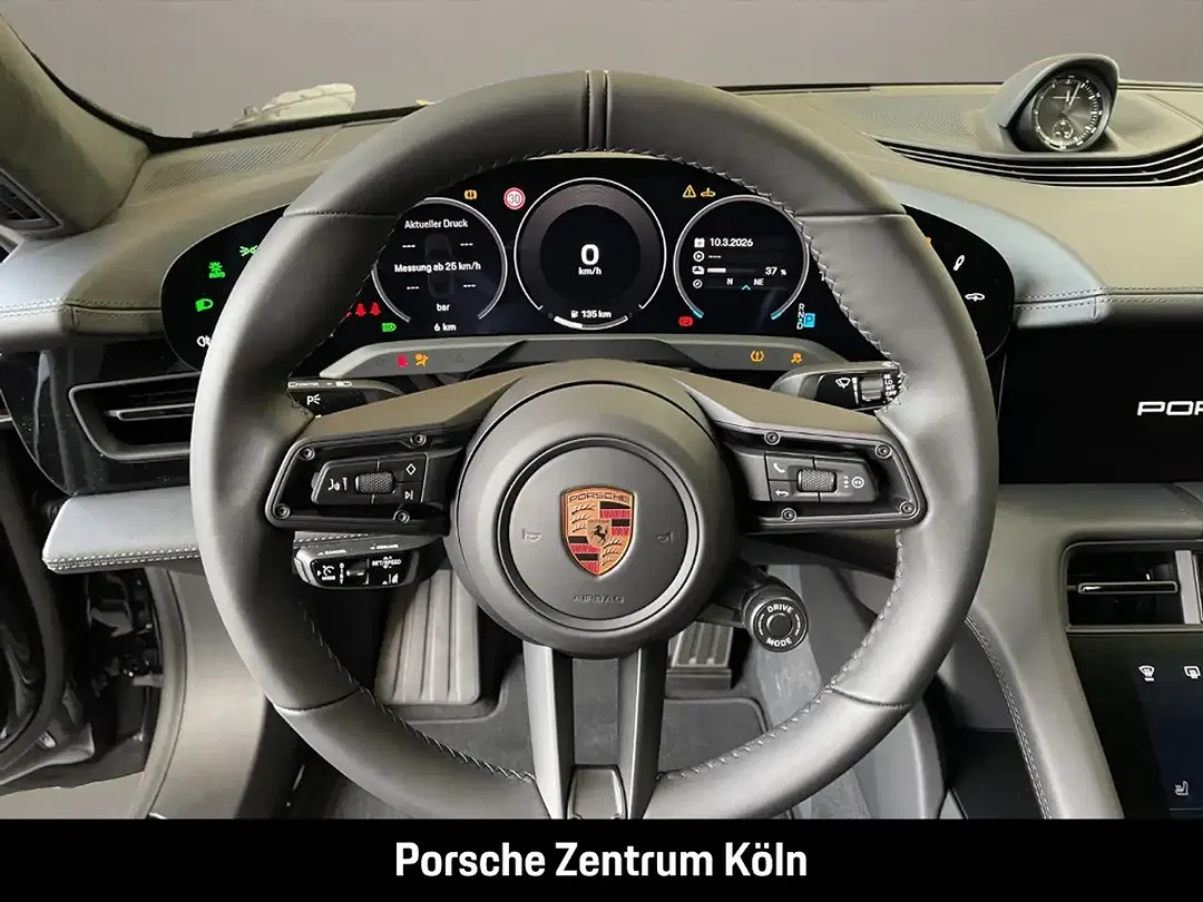 Porsche Taycan - Thumbnail 15