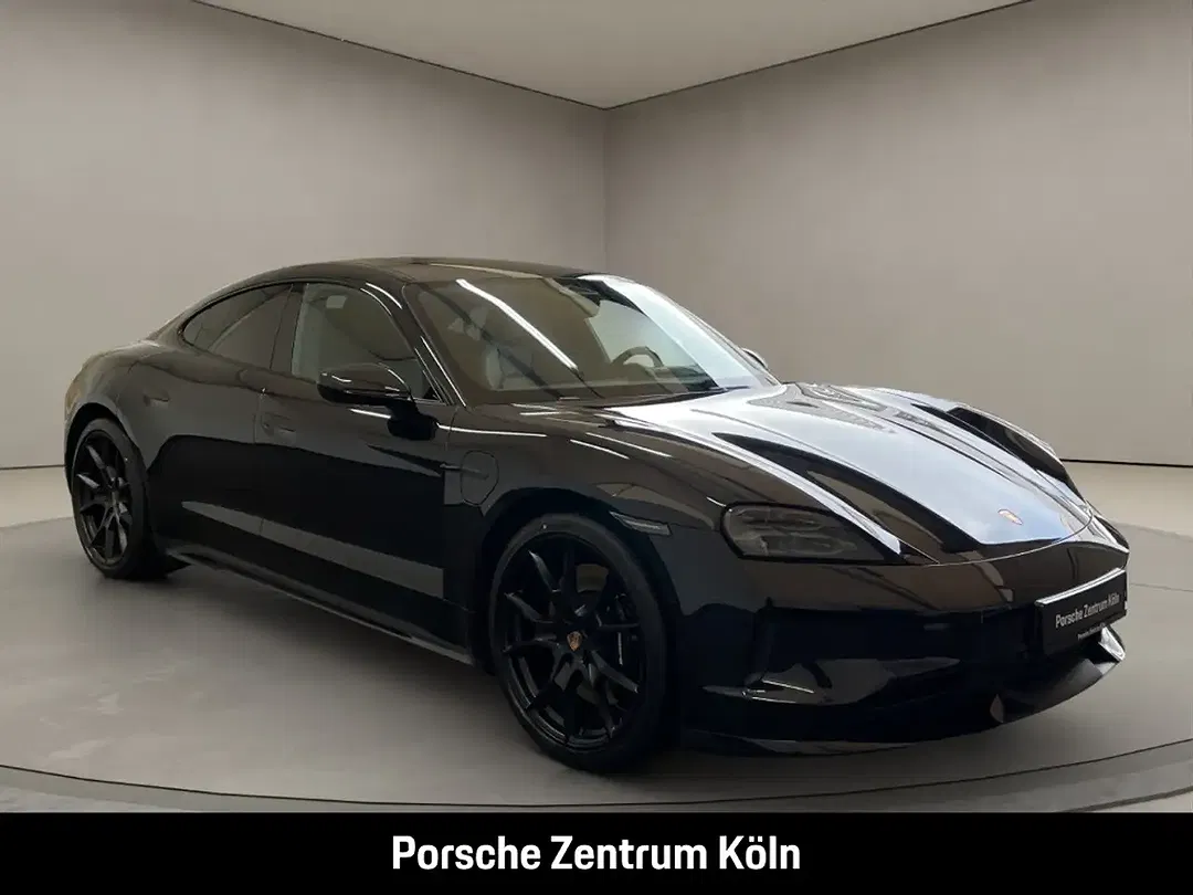 Porsche Taycan - Thumbnail 7