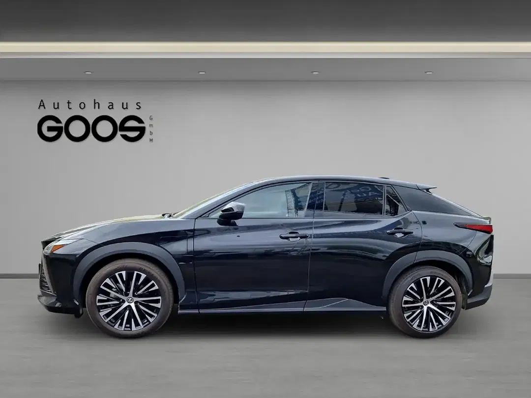 Lexus RZ - Thumbnail 2