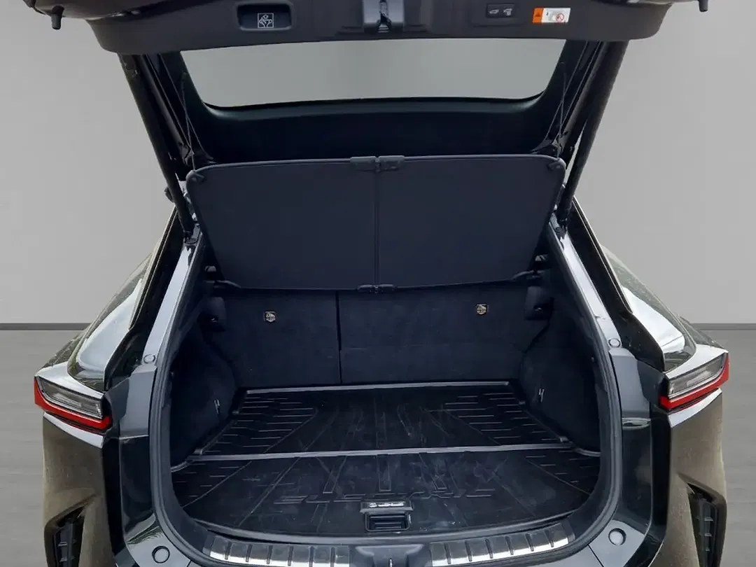 Lexus RZ - Thumbnail 9