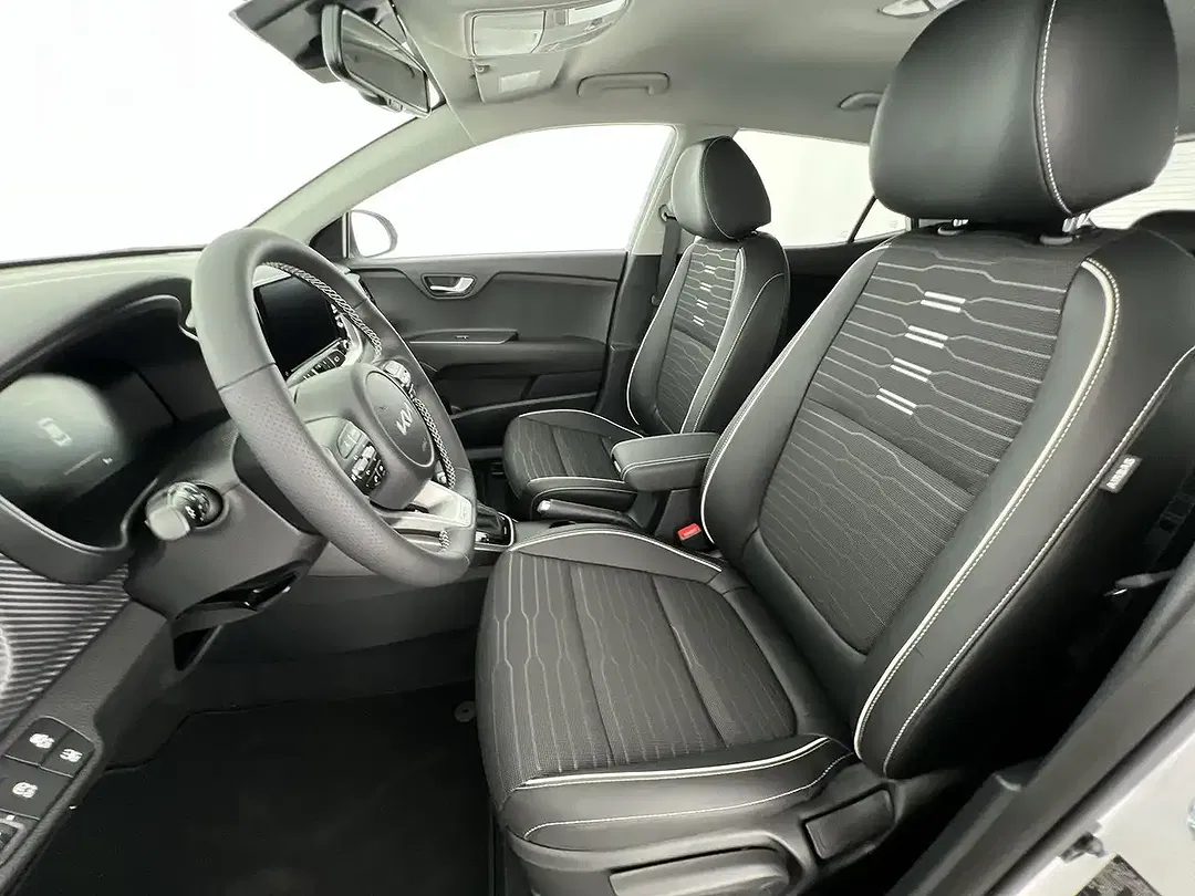Kia Stonic - Thumbnail 11