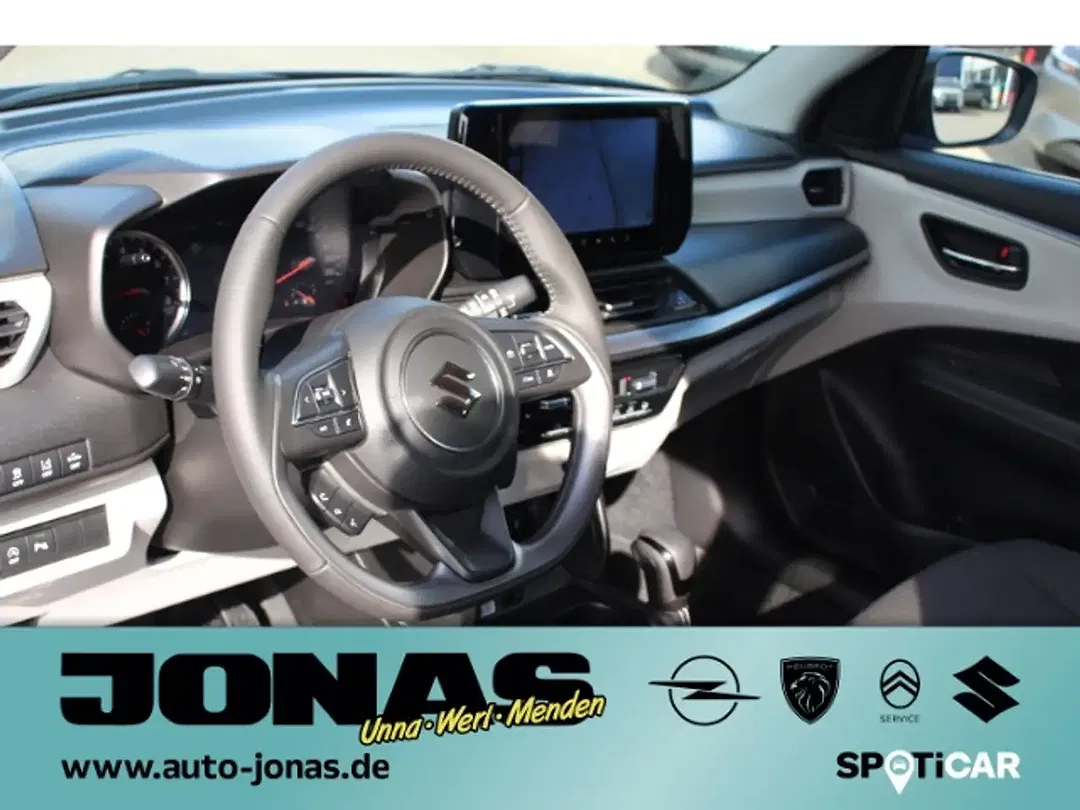 Suzuki Swift - Thumbnail 11