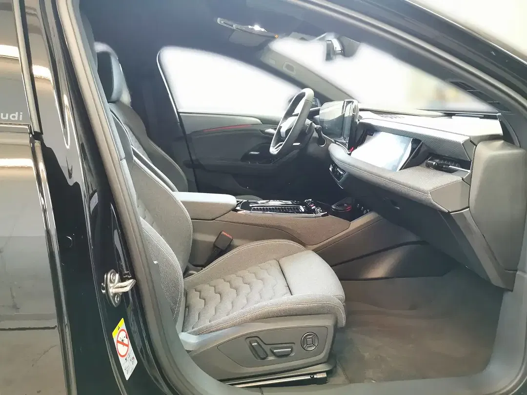 Audi A6 e-tron - Thumbnail 12