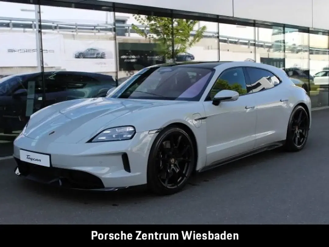 Porsche Taycan - Thumbnail 1