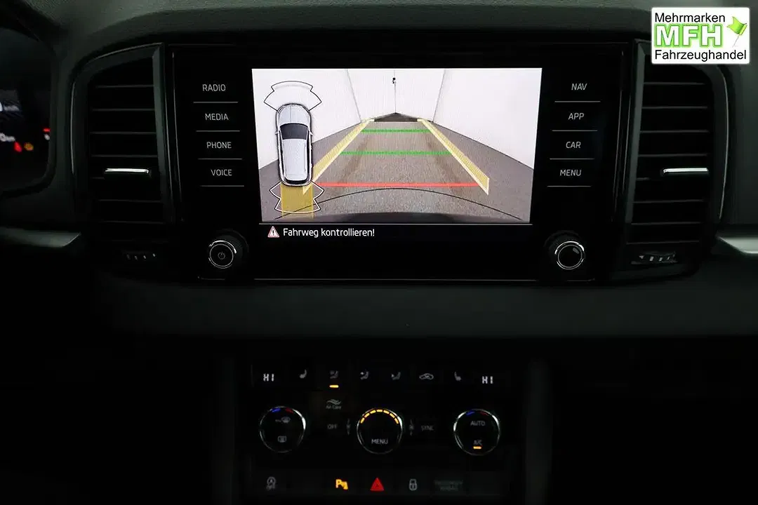 Skoda Karoq - Thumbnail 6