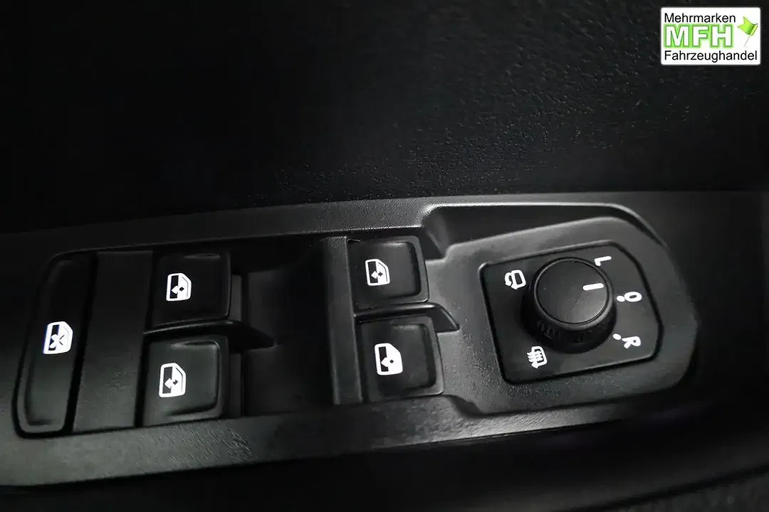 Skoda Karoq - Thumbnail 7