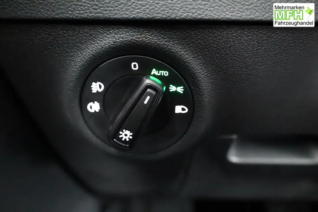 Skoda Karoq - Thumbnail 8