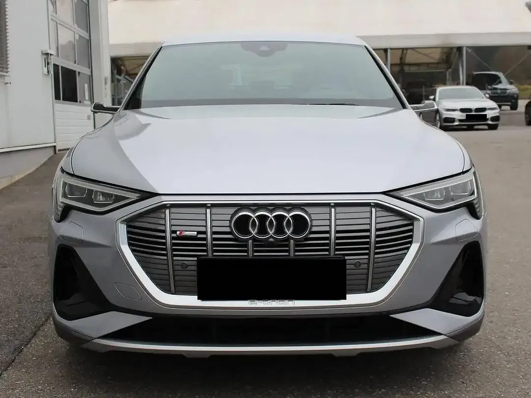Audi e-tron - Thumbnail 2
