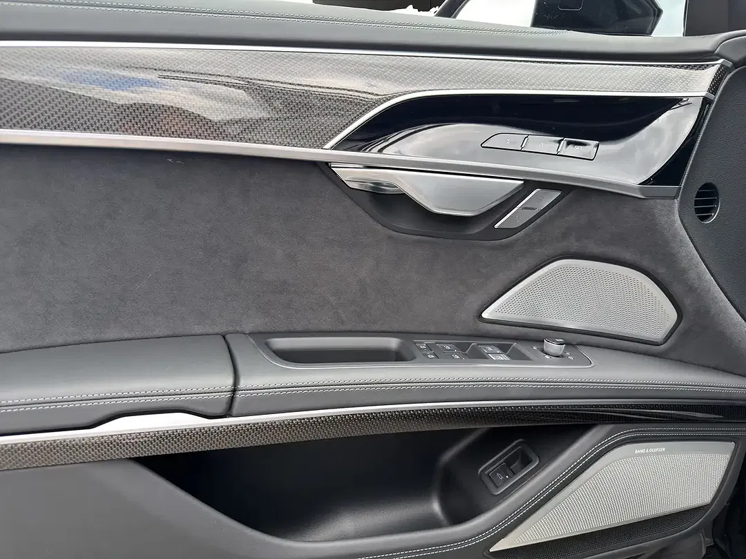 Audi S8 - Thumbnail 9