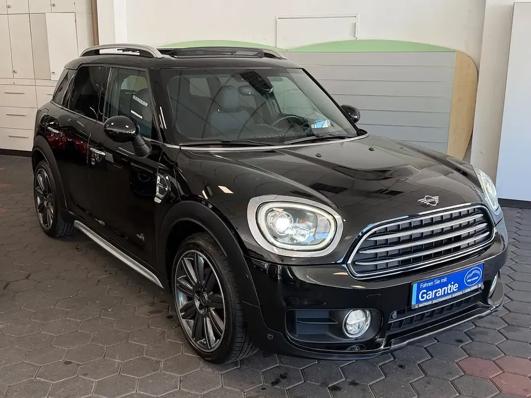 MINI Cooper Countryman - Thumbnail 3