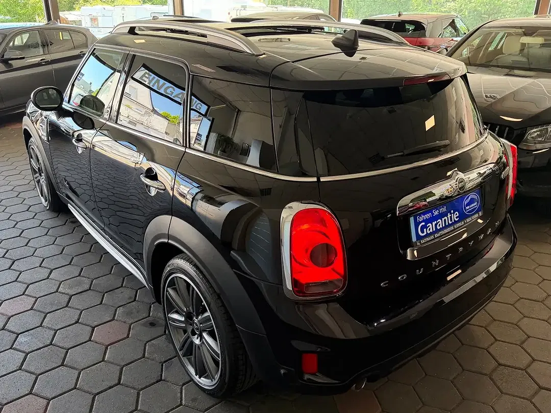 MINI Cooper Countryman - Thumbnail 4