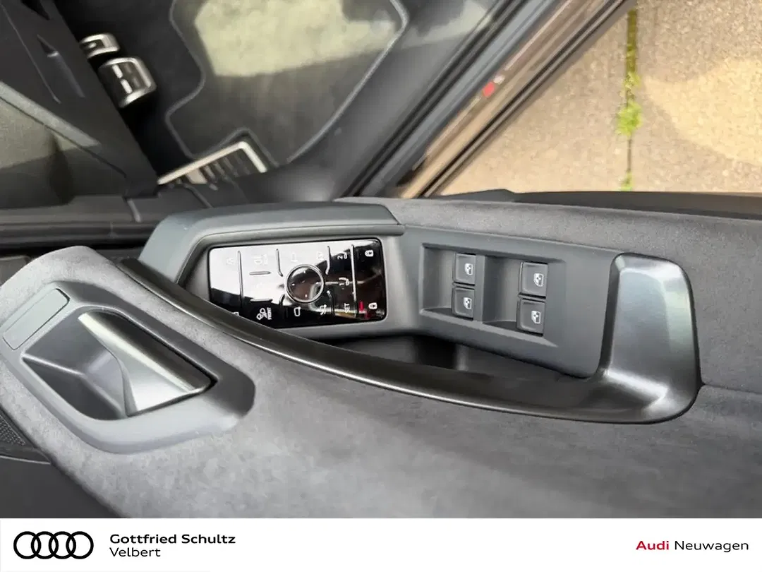 Audi Q5 - Thumbnail 10