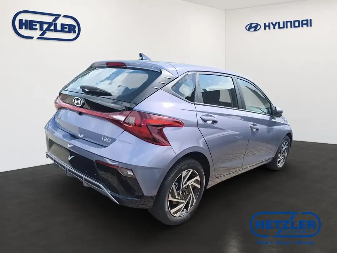 Hyundai i20 - Thumbnail 3