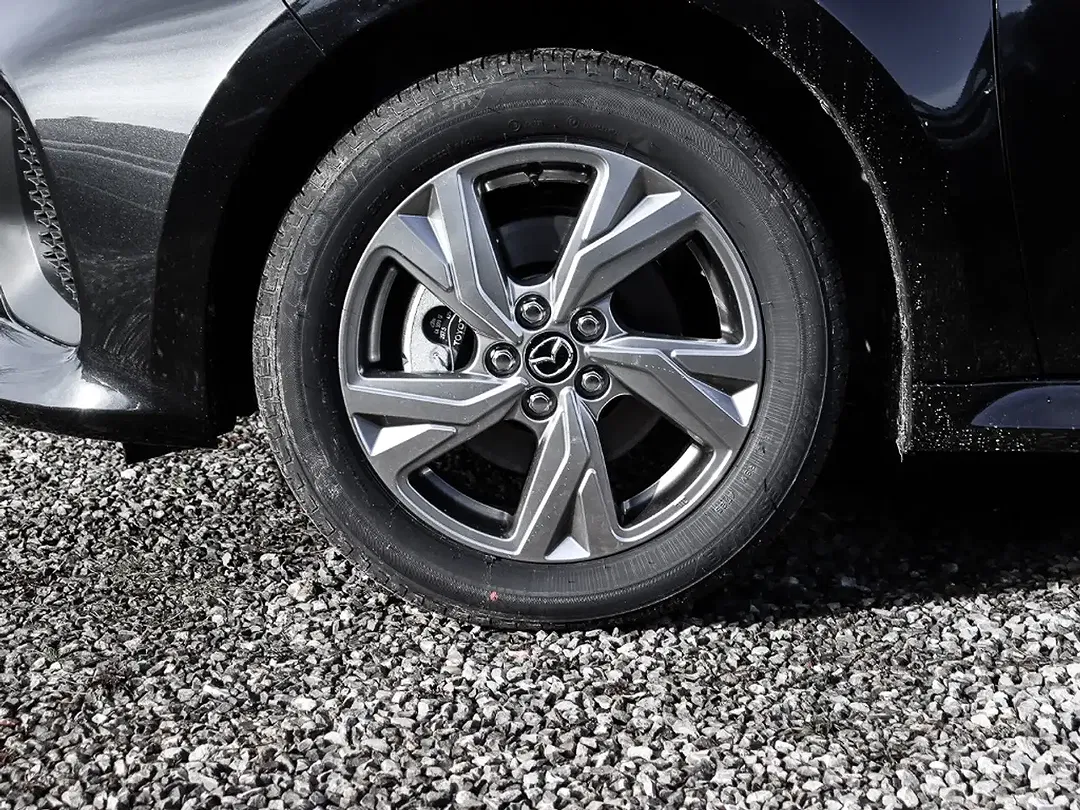 Mazda 2 - Thumbnail 3