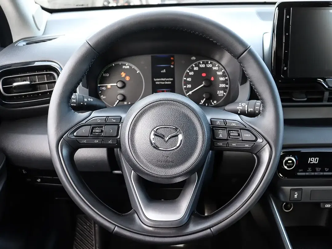 Mazda 2 - Thumbnail 6