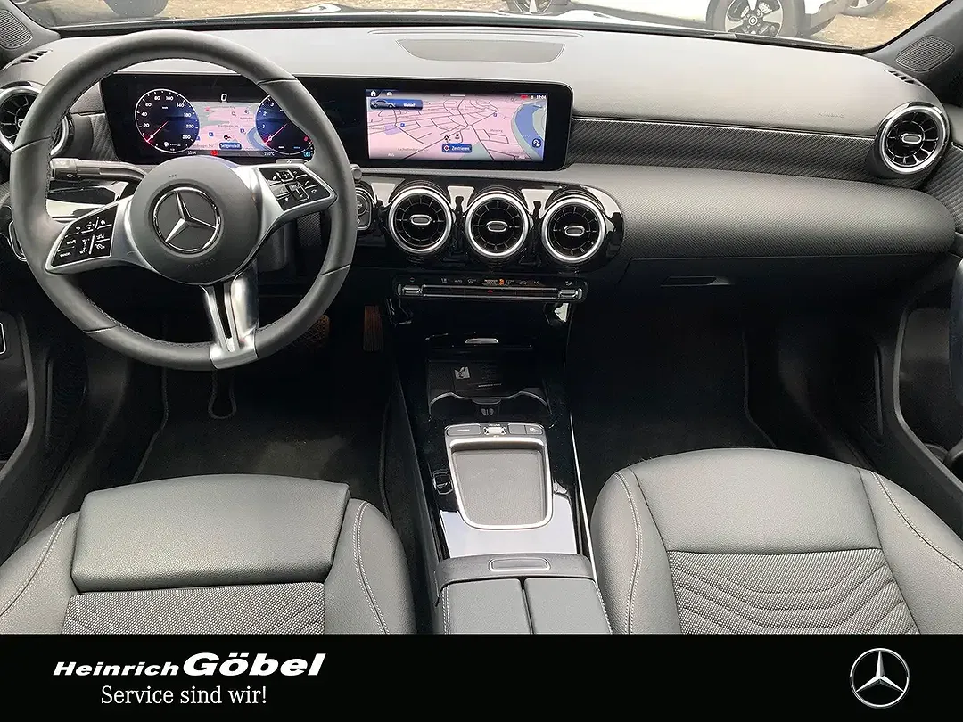 Mercedes-Benz A 200 - Thumbnail 9
