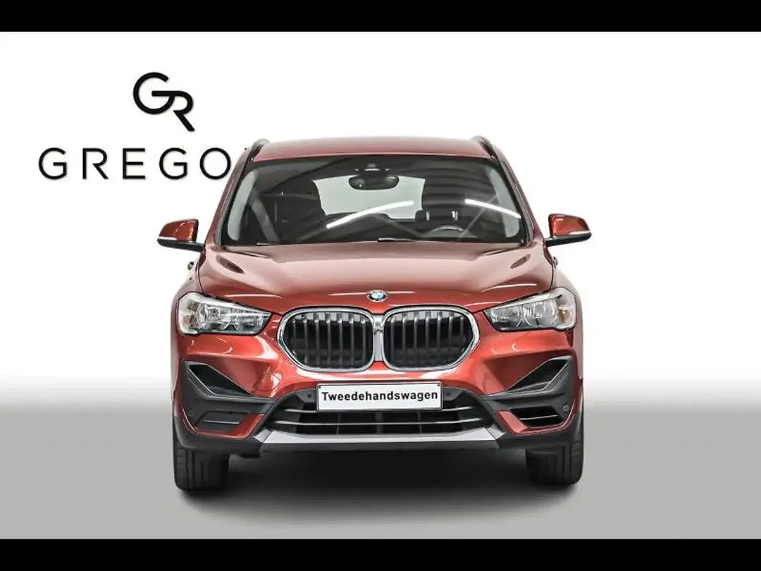 BMW iX1 - Thumbnail 2
