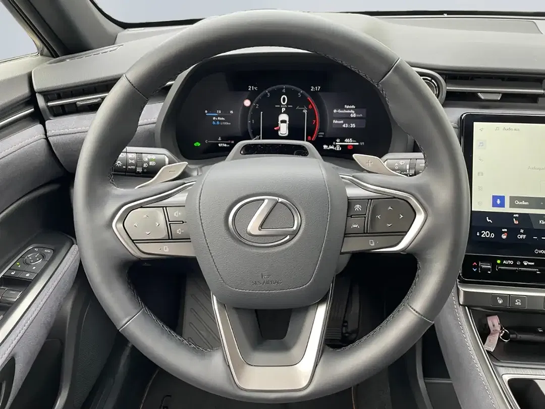 Lexus LBX - Thumbnail 10