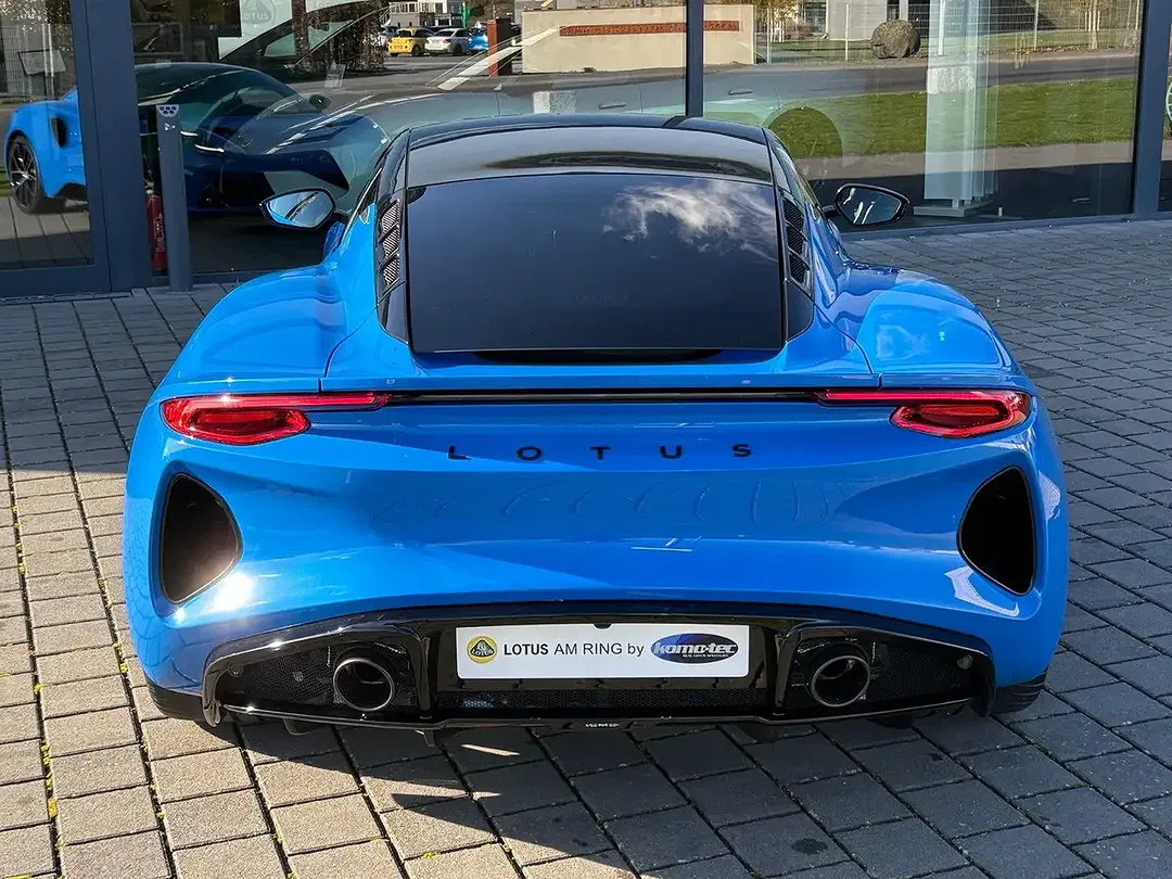 Lotus Emira - Thumbnail 5