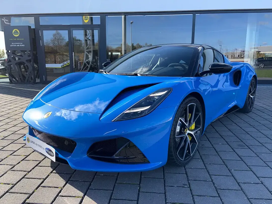 Lotus Emira - Thumbnail 7