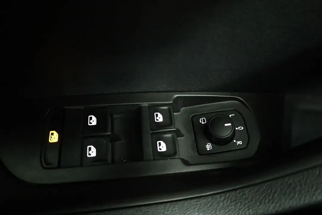 Skoda Karoq - Thumbnail 7