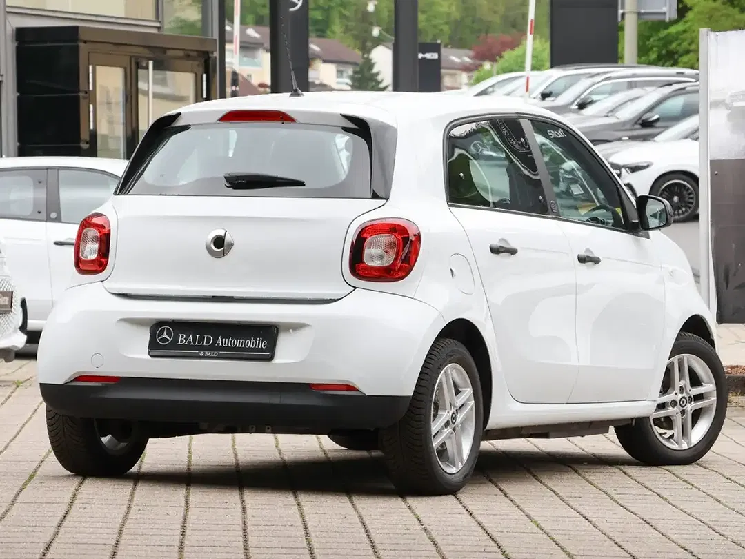 smart forFour - Thumbnail 2
