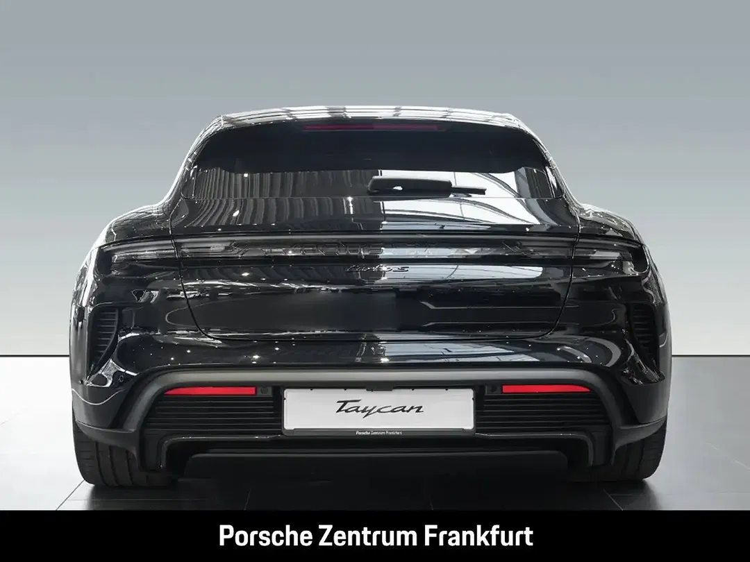 Porsche Taycan - Thumbnail 6