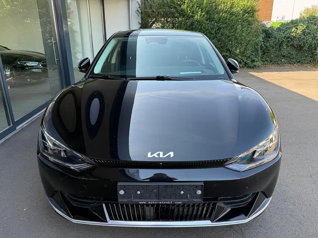 Kia EV6 - Thumbnail 4