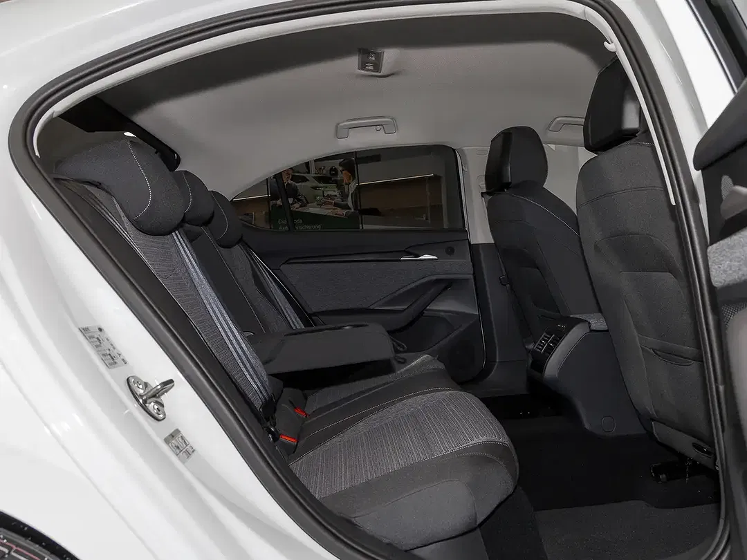 Skoda Superb - Thumbnail 8