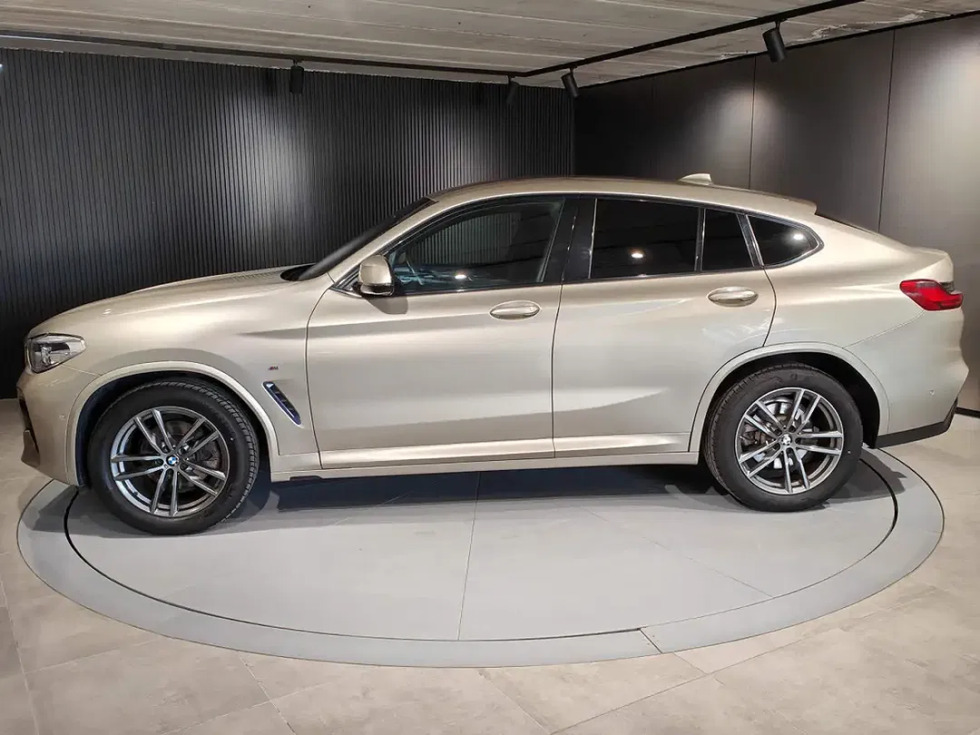 BMW X4 - Thumbnail 5
