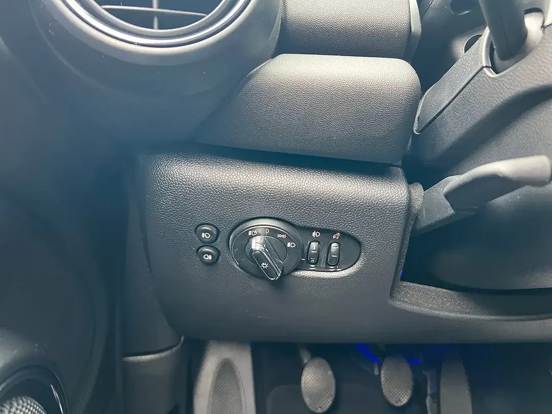 MINI One Cabrio - Thumbnail 8