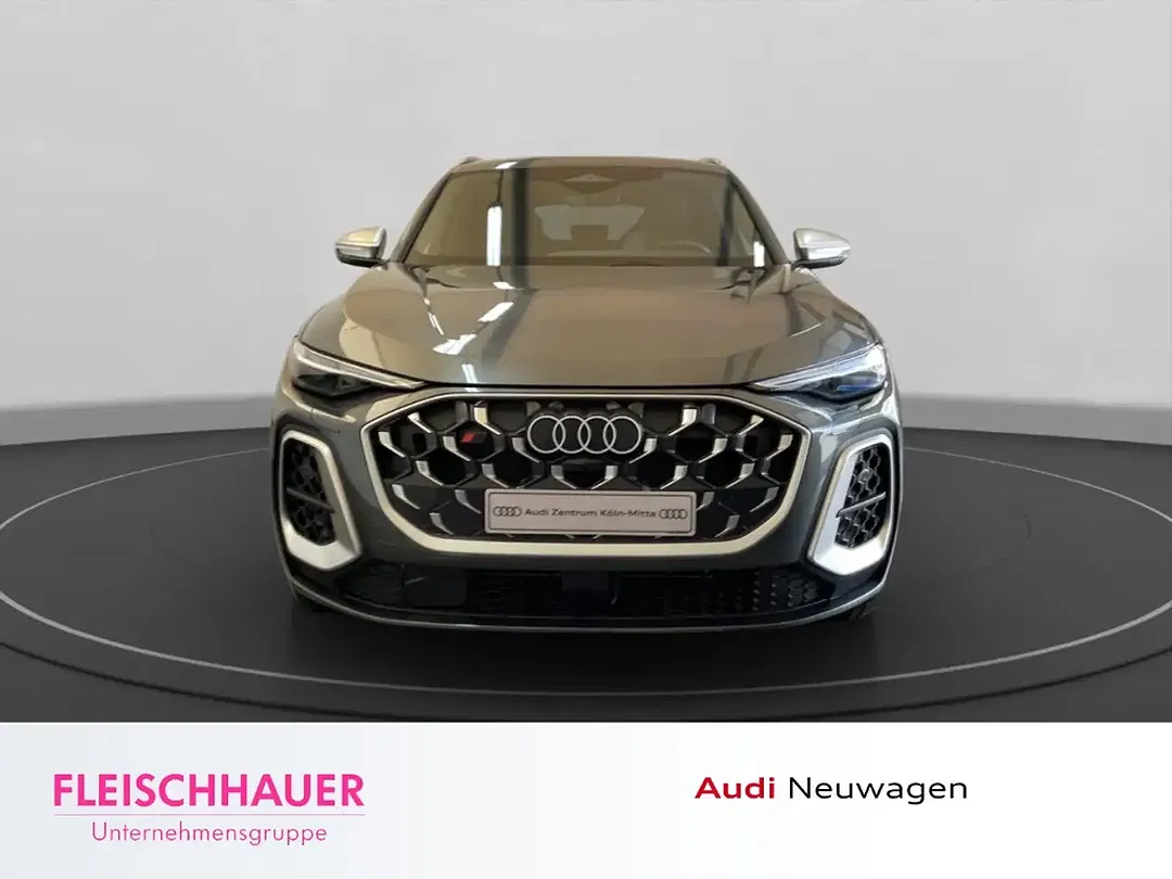 Audi SQ5 - Thumbnail 2