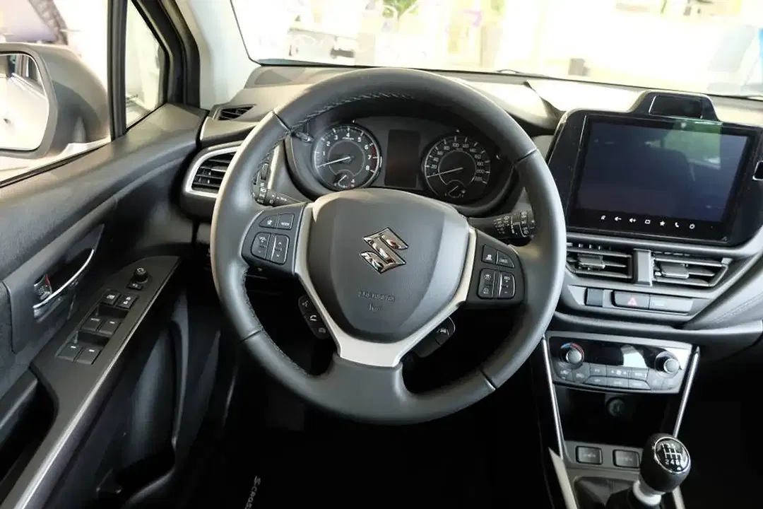Suzuki SX4 S-Cross - Thumbnail 11