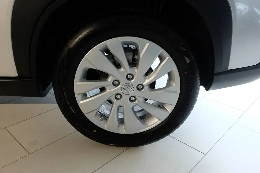 Suzuki SX4 S-Cross - Thumbnail 12