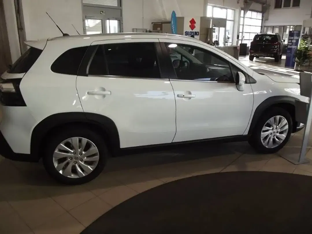 Suzuki SX4 S-Cross - Thumbnail 4
